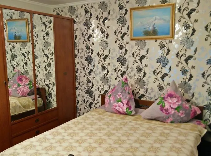 Apartment Nr Railway Station